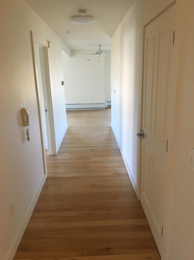 30 S Village Green unit 305, Middlebury, VT 05753 - photo 6