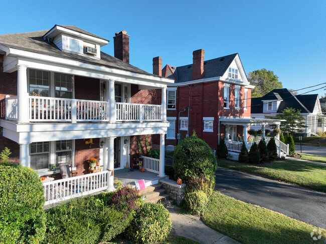 Four square homes are a common sight in Mentelle.