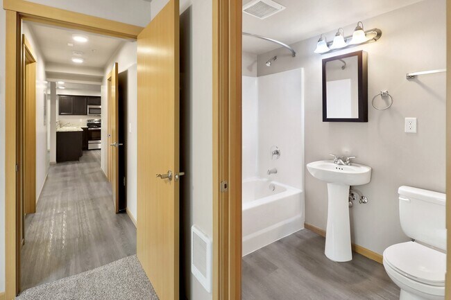 Tremezzo North, Bellingham, WA 98226 - photo 7