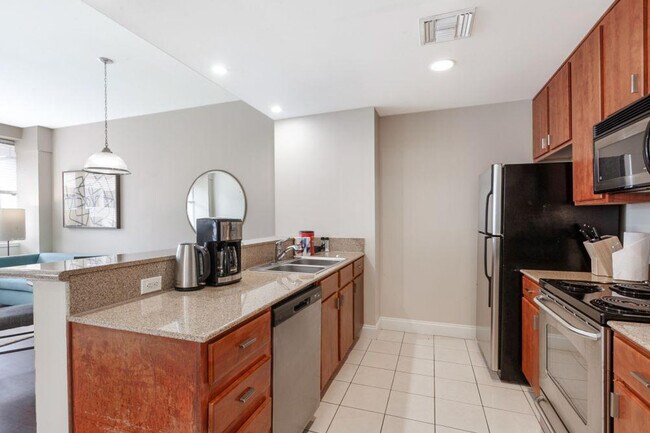 925 Common St unit ID1266921P, New Orleans, LA 70112 - photo 7