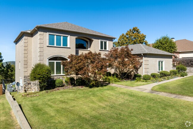 Craftsman style homes are sprinkled throughout Valley Ranch.