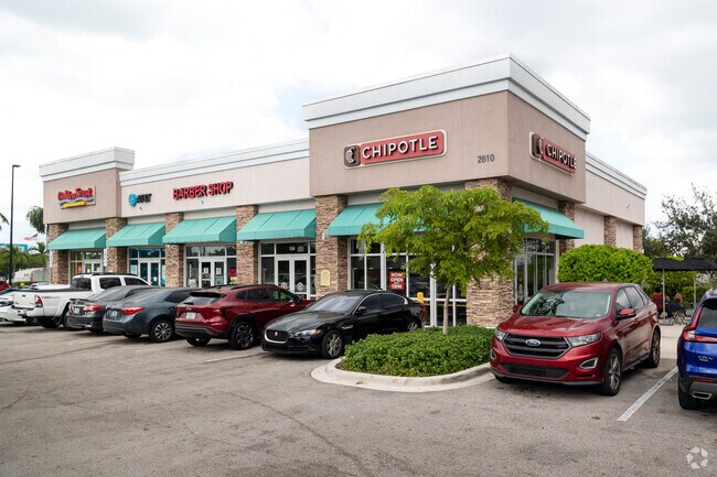 Broward Estates in Ft. Lauderdale has many easy fast food options for a quick meal.