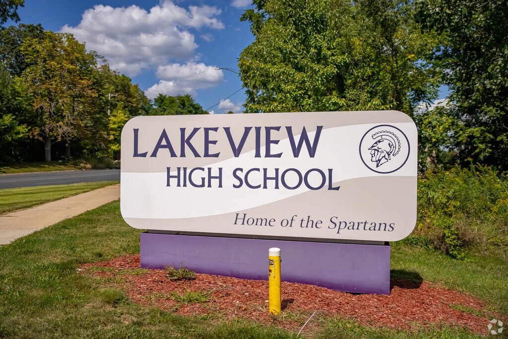 Lakeview High School boasts an overall B+ rating on school ratings site Niche.com.