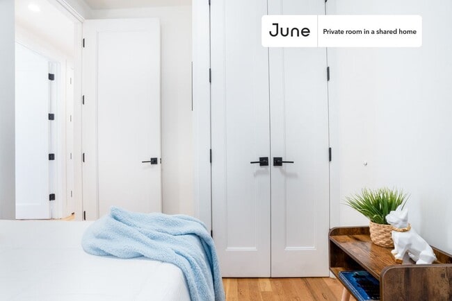 7-91 Onderdonk Ave, Queens, NY 11385 - photo 2