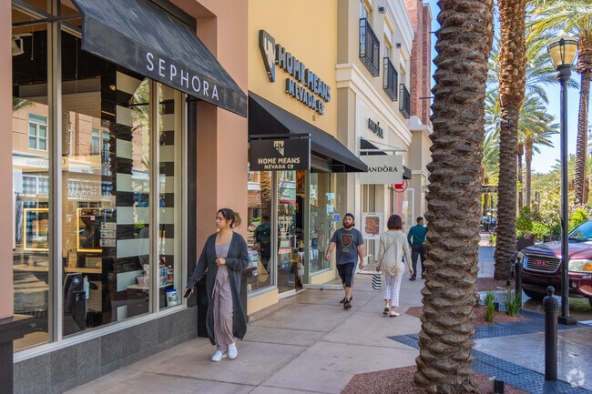 Retail shops and outdoor malls can be found only a few minutes from Paradise Hills.