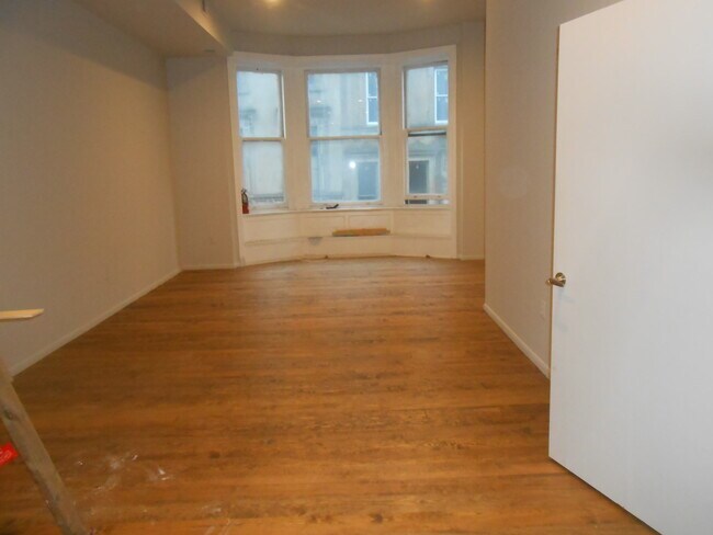 2013 Walnut St unit 4, Philadelphia, PA 19103 - photo 3