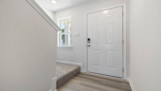 130 Bobbin Rd, Greenville, SC 29611 - photo 3