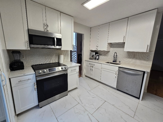 19517 Tiber Ct, Montgomery Village, MD 20886 - photo 6