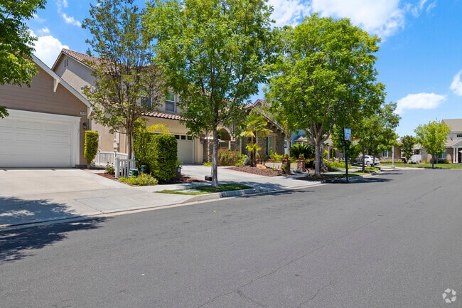 Harveston residents enjoy the mild winter weather in Southern California.