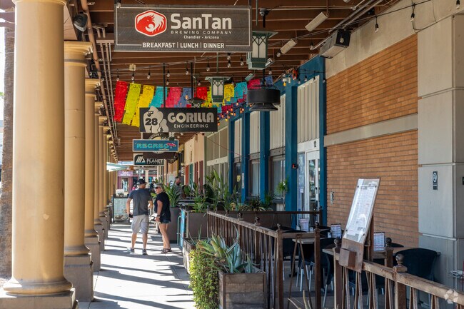 Central Ridge is just minutes from food and entertainment in downtown Chandler.