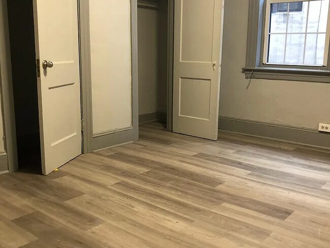 367-379-379 Farmington Ave unit 371-203, Hartford, CT 06105 - photo 4