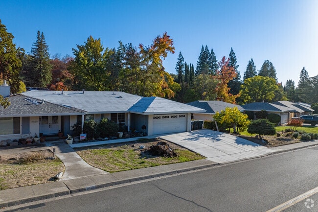Peaceful streets make Clover Valley Woods a great neighborhood.