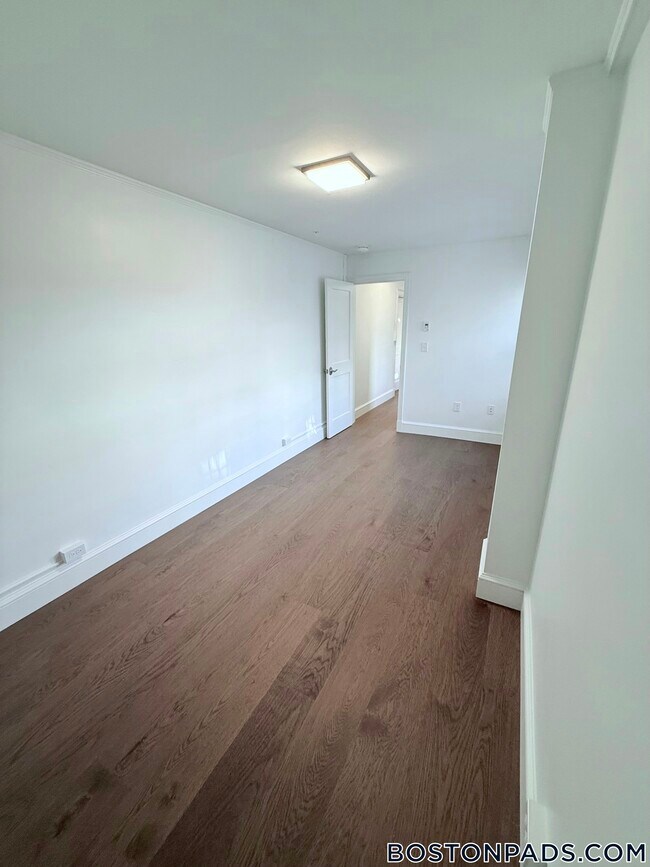 1200 Massachusetts Ave unit 410, Cambridge, MA 02138 - photo 2