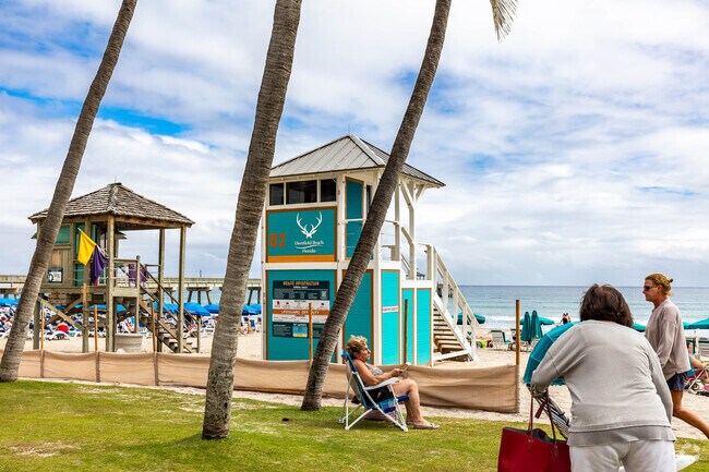 Pull up a chair and get some sun at nearby Deerfield Beach.