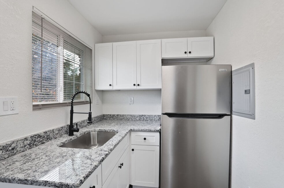 Brentwood Meadows, Atlanta, GA 30311 - photo 1