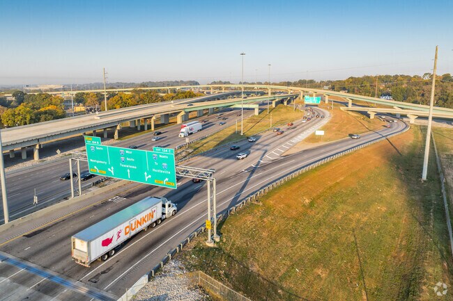 Pine Knoll Vista has easy access to local freeways.