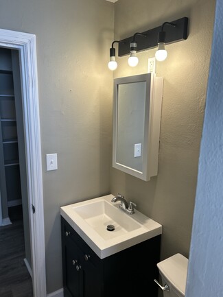 7112 Drury Ln Unit 1st fl, Maplewood, MO 63143