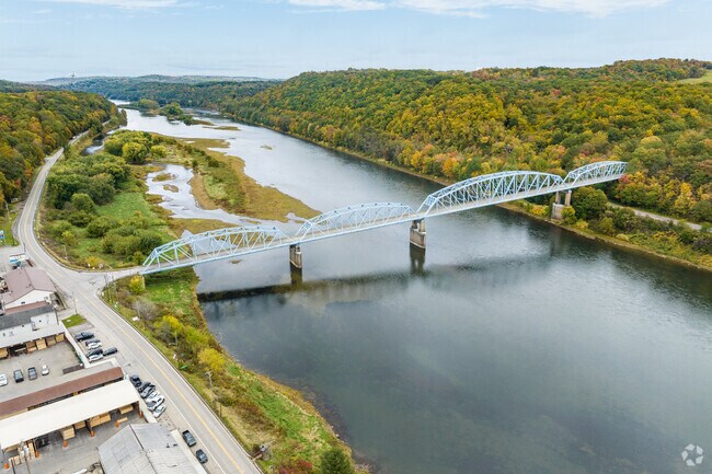 Situated along the Allegheny River, Allegheny Township is an easy drive to Pittsburgh.