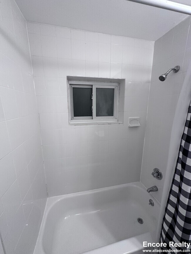 67 Chiswick Rd unit 12, Brighton, MA 02135 - photo 3