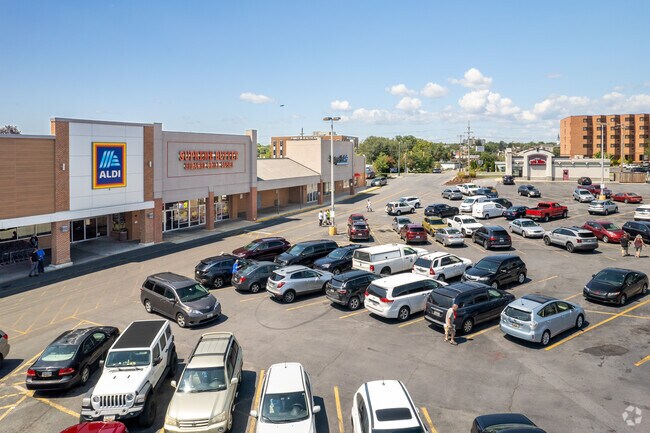 Aldi is one option for grocery shopping in the Hagerstown area.