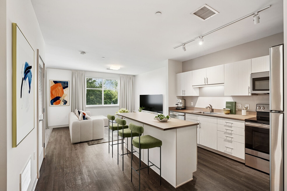 The Beverly Collection: Link 480, Beverly, MA 01915 - photo 1