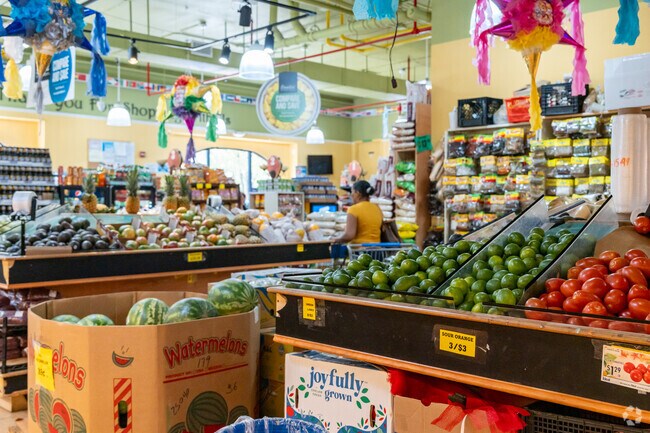 Farmers Markets are common around the New Cassel area.