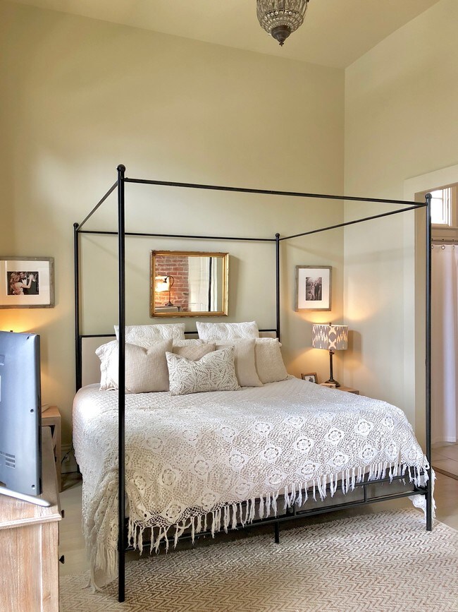 1305 Peniston St unit 1305, New Orleans, LA 70115 - photo 4