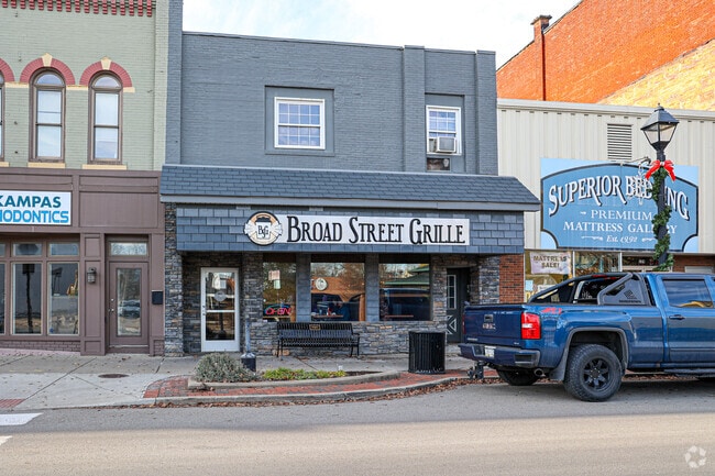 Broad Street Grille, in Grove City, has a cozy atmosphere and expansive menu.