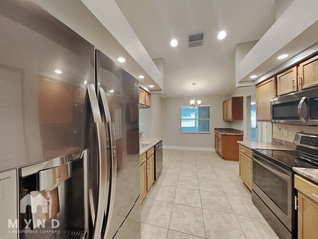 8280 Philatelic Dr, Spring Hill, FL 34606 - photo 5