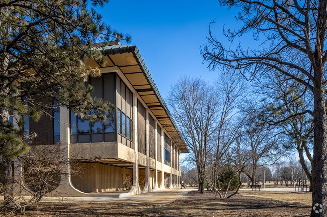 Highland Community College is a popular two-year option for many students in Freeport, IL.