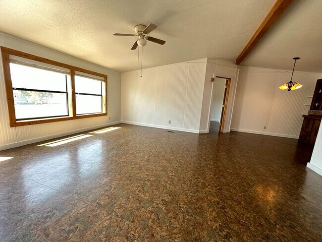 1010 Grandview Dr unit A, San Marcos, TX 78666 - photo 3