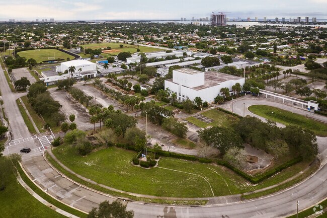 Inlet Grove Community High School