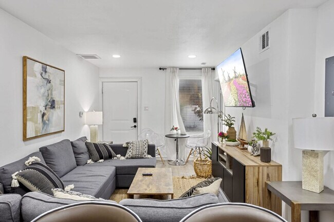 2620 Arbor St unit FL2-ID1257724P, Houston, TX 77004 - photo 3