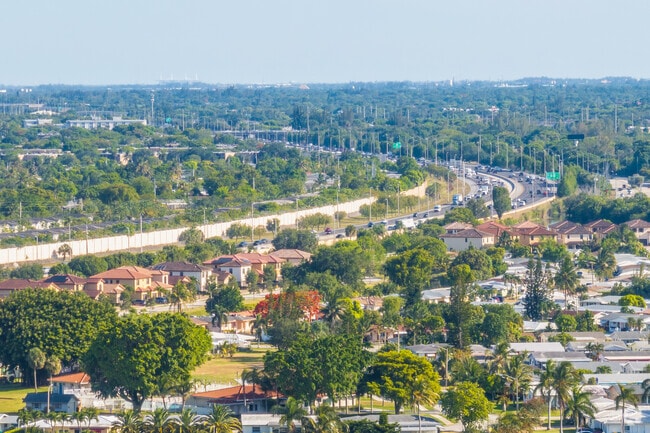 Residents of Inverrary could use the Florida Turnpike for easy access to the city.