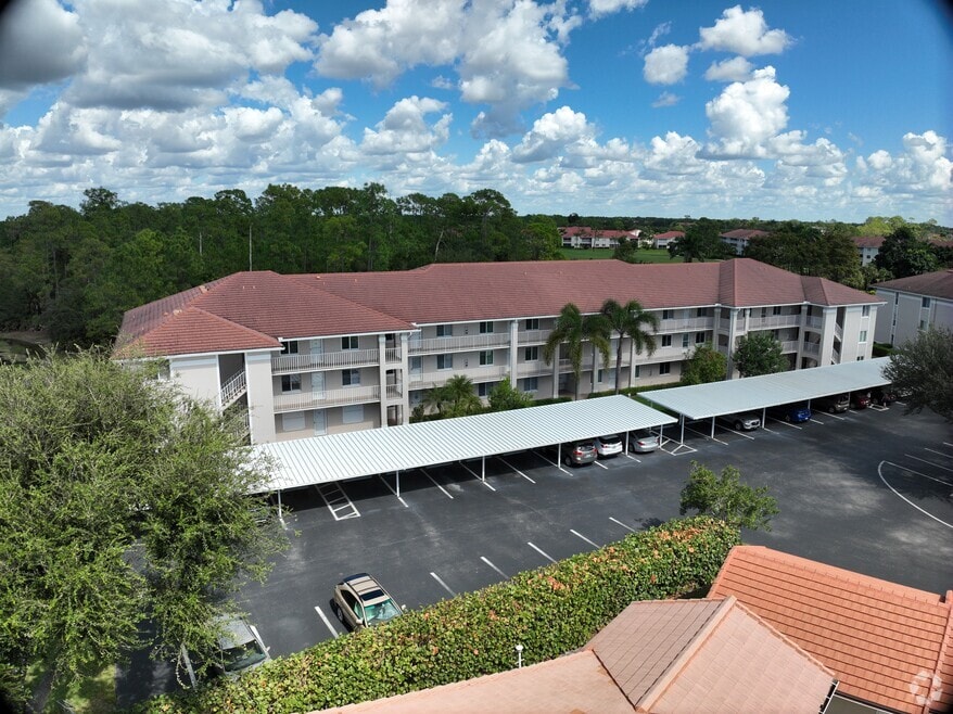 7105 Dennis Cir unit 302, Naples, FL 34104 - photo 2