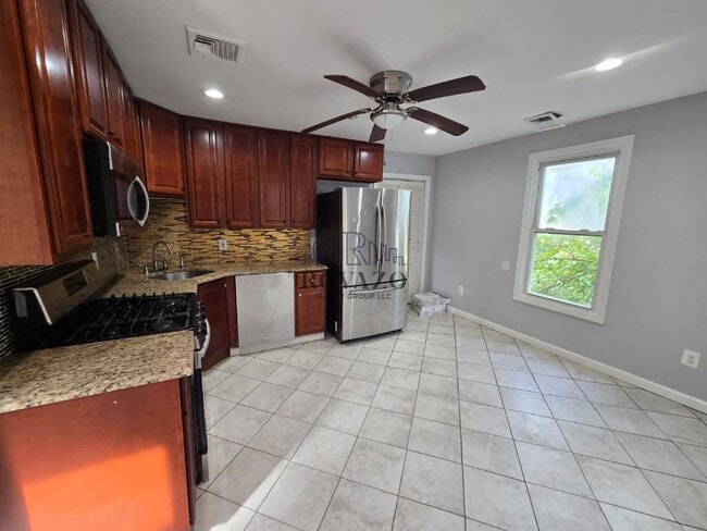 42 Crawford St unit 2, Newark, NJ 07102 - photo 2