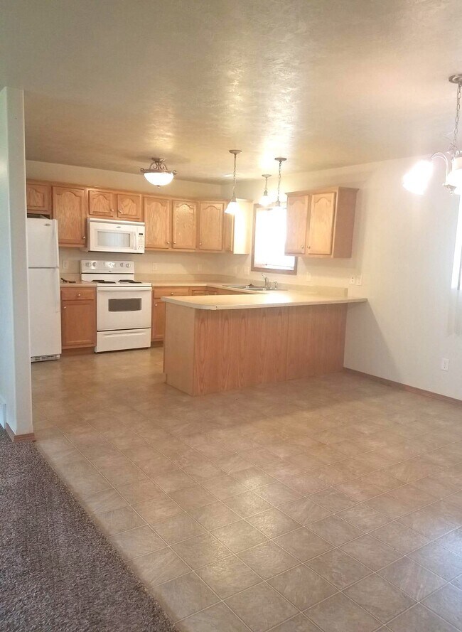 8200 S Hughes Ave unit 1, Sioux Falls, SD 57108 - photo 5