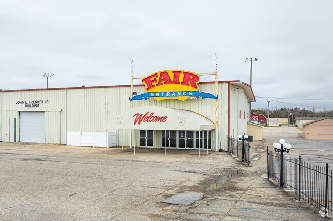 The Pensacola Fair brings people from all around to Bellview, FL.