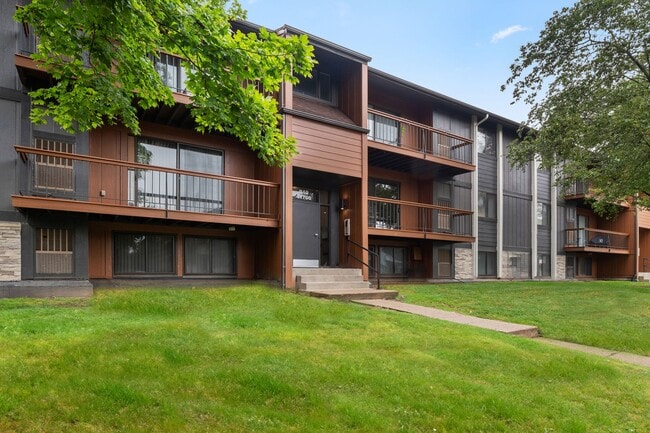 The Trilogy Apartments, Belleville, MI 48111 - photo 2