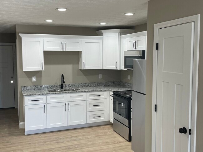 1055 Gordon Hill Pike unit 4, Corbin, KY 40701 - photo 3