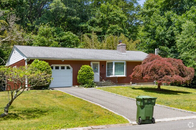 There are a range of different style ranch homes in Port Jeff Station.