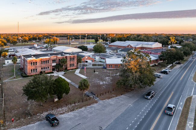 Bell High School earns a B+ rating on Niche.