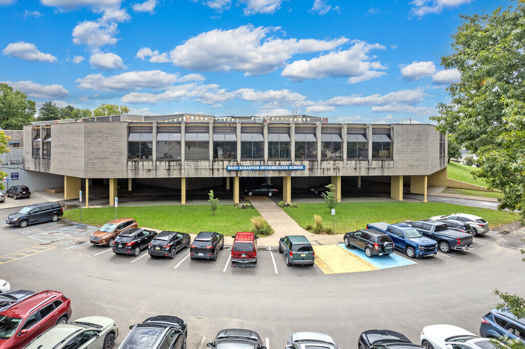 West Scranton Intrmd School, Scranton PA Rankings & Reviews - Homes.com