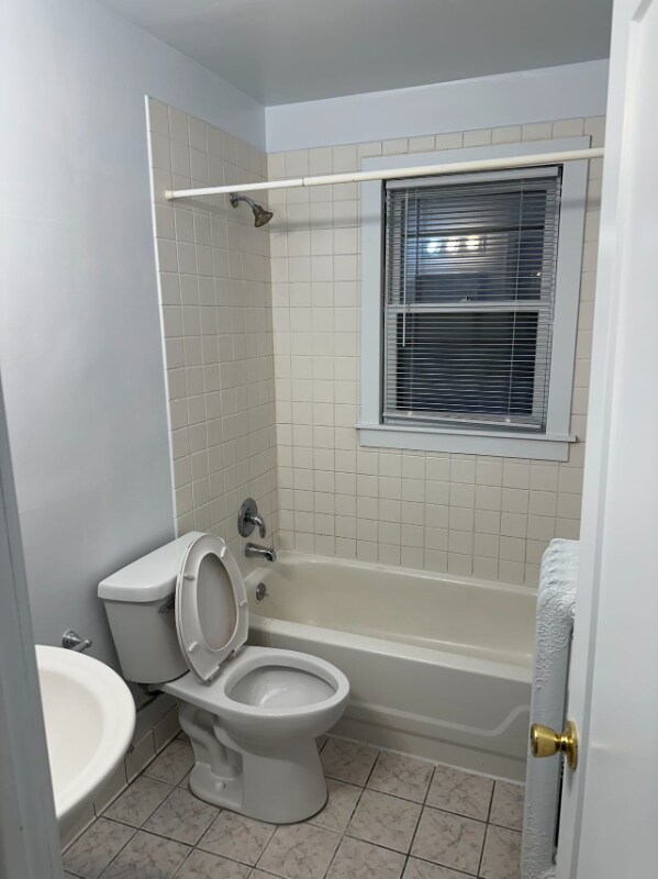 903 Sheridan Ave N unit Upper Unit, Minneapolis, MN 55411 - photo 5