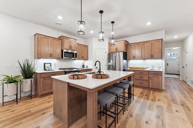 20187 Gothic Ave unit 36809768, Lakeville, MN 55044 - photo 4