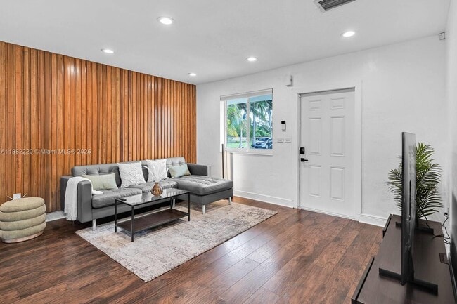 1001 NE 110th St, Biscayne Park, FL 33161 - photo 4