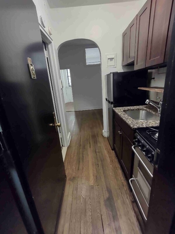 E 85th St Unit 1, New York, NY 10028