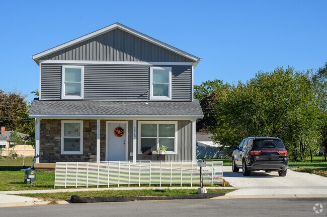 Southdale features some residences in the National folk style.