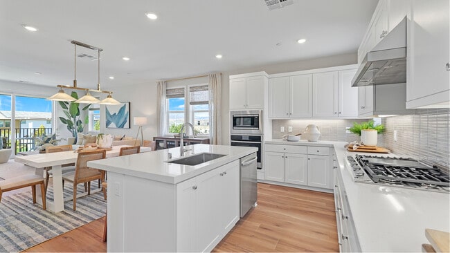 Valencia - Jewel, Valencia, CA 91381 - photo 3