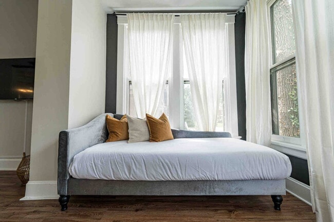 351 Thrall St unit ID1234536P, Cincinnati, OH 45220 - photo 6